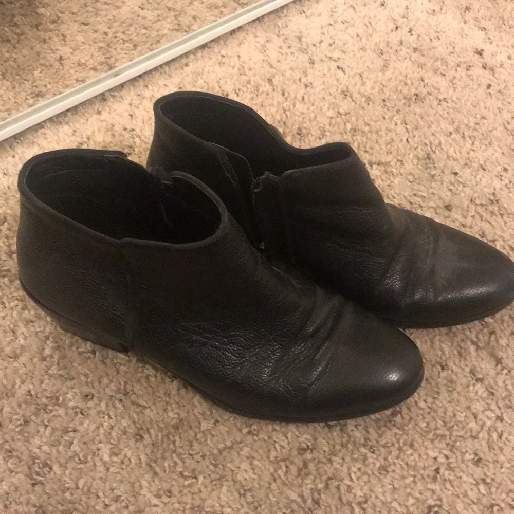 Sam Edelman black leather petty booties